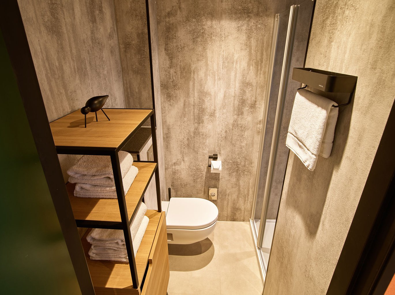 EH---THE-ED-HOTEL-AMSTERDAM---SMALL-DOUBLE---BADKAMER---2.jpg